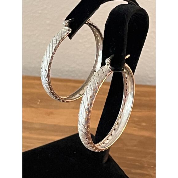 Vintage Sterling Silver 925 GC Hoop Earrings Textured Etched Design - Picture 1 of 5